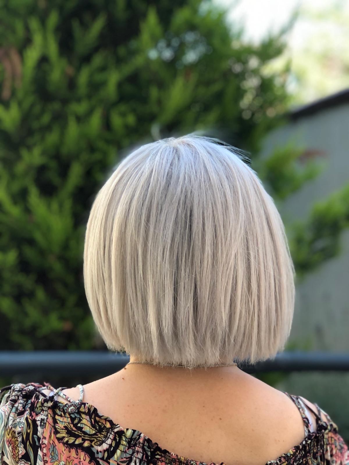 02 · Aura Hair Studio