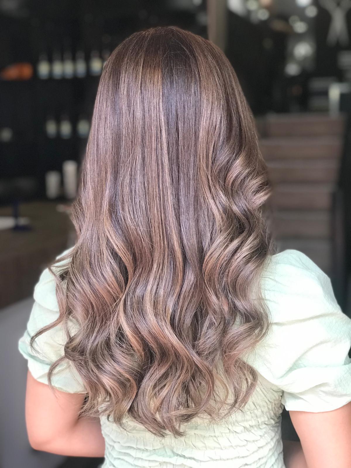 11 · Aura Hair Studio
