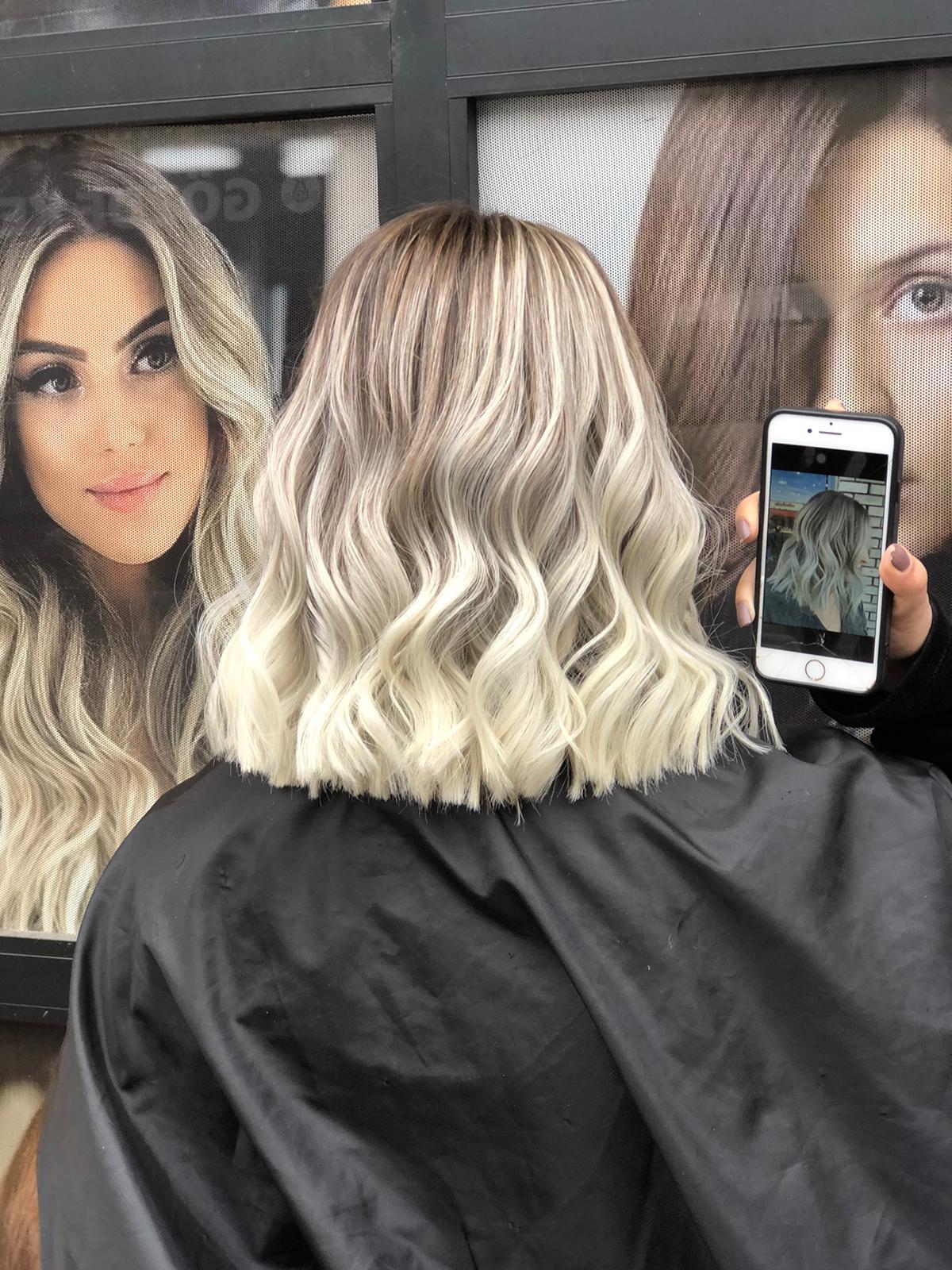 12 · Aura Hair Studio